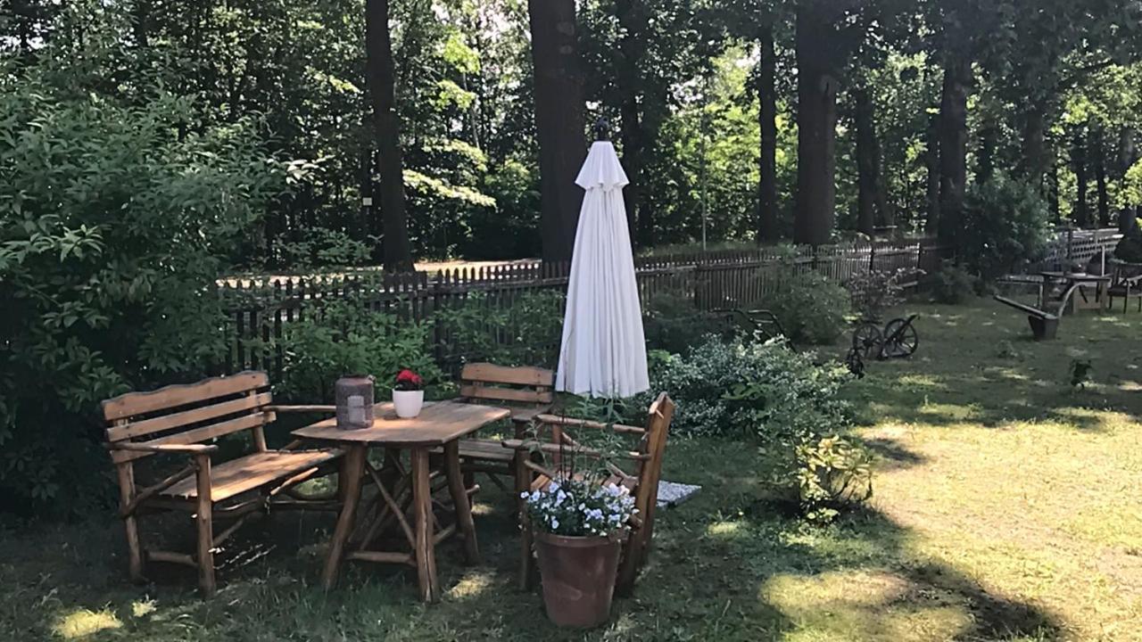 Helenes Ferienwohnung Auf Dem Bauernhof - Lausitzer Seenland Lauta Esterno foto