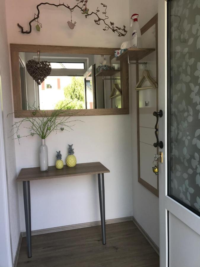 Helenes Ferienwohnung Auf Dem Bauernhof - Lausitzer Seenland Lauta Esterno foto