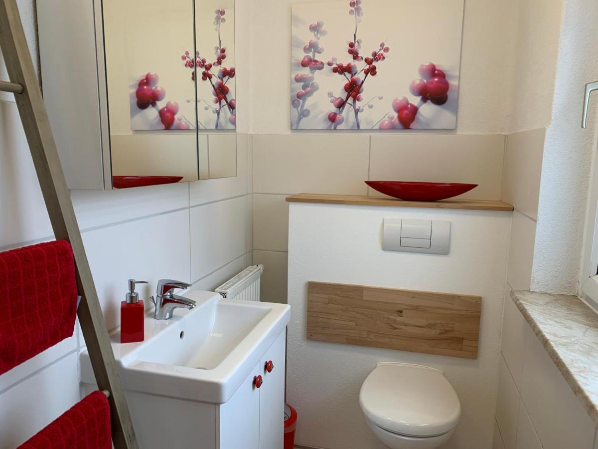 Helenes Ferienwohnung Auf Dem Bauernhof - Lausitzer Seenland Lauta Esterno foto